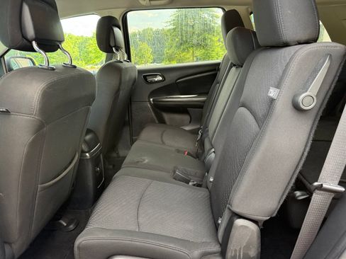 Used 2018 Dodge Journey SE w/ Blacktop Package FWD image 36