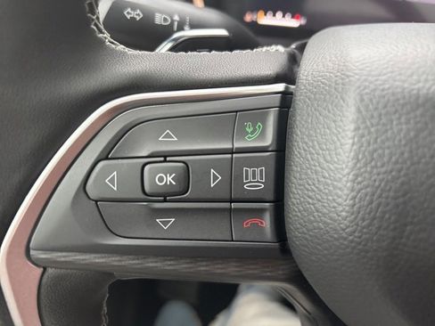 New 2025 Jeep Grand Cherokee L Altitude image 24