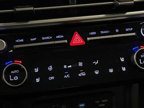 Certified 2025 Hyundai Tucson Limited AWD/4WD image 21