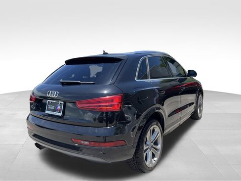 Used 2018 Audi Q3 2.0T Premium Plus w/ Premium Plus Package FWD image 5