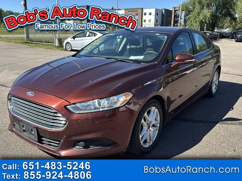 Used 2015 Ford Fusion SE FWD image 1