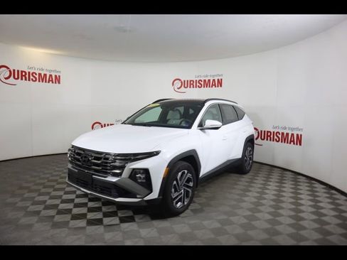Used 2025 Hyundai Tucson Limited AWD/4WD image 3
