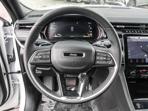 Used 2022 Jeep Grand Cherokee Trailhawk image 19