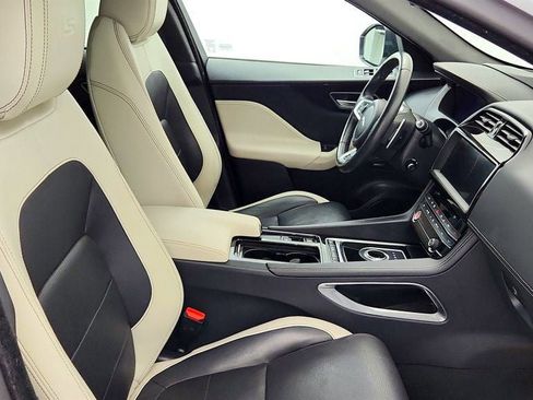 Used 2019 Jaguar F-PACE S AWD/4WD image 24