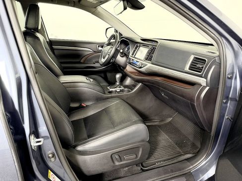 Used 2018 Toyota Highlander Limited image 49
