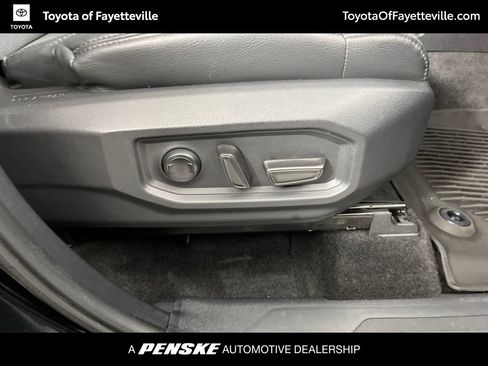 Used 2024 Toyota Tundra Limited AWD/4WD image 12