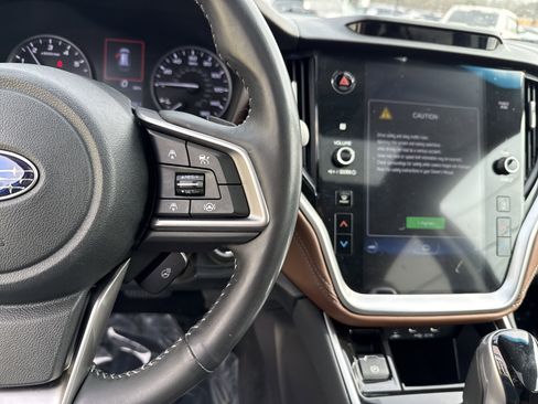 Used 2022 Subaru Outback Touring w/ Popular Package #2 image 20