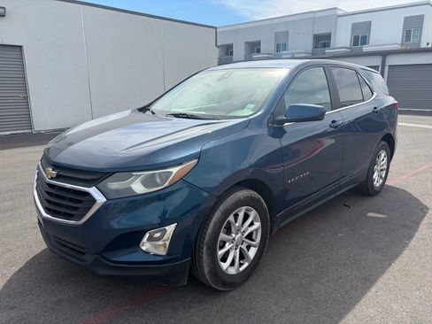 Used 2021 Chevrolet Equinox LT FWD image 2