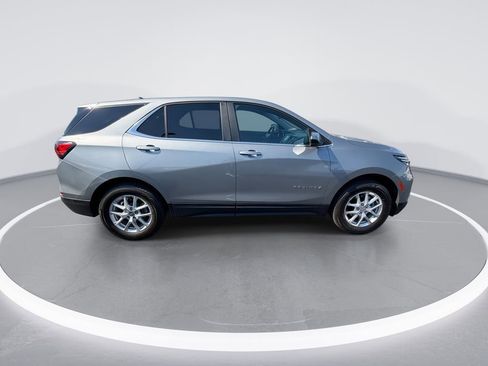 Used 2024 Chevrolet Equinox LT AWD/4WD image 9