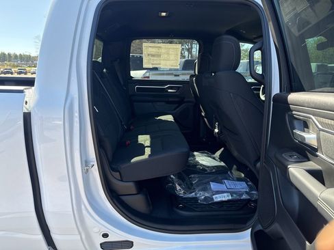 New 2026 RAM 1500 4x4 Crew Cab image 26