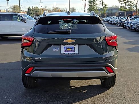 New 2026 Chevrolet Trax LT image 3