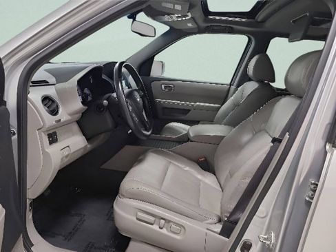 Used 2011 Honda Pilot Touring image 24