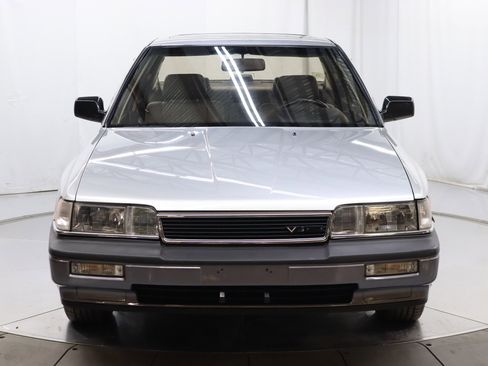 Used 1987 Acura Legend L image 3