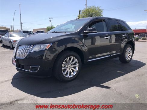Used 2014 Lincoln MKX AWD w/ Equipment Group 102A image 3