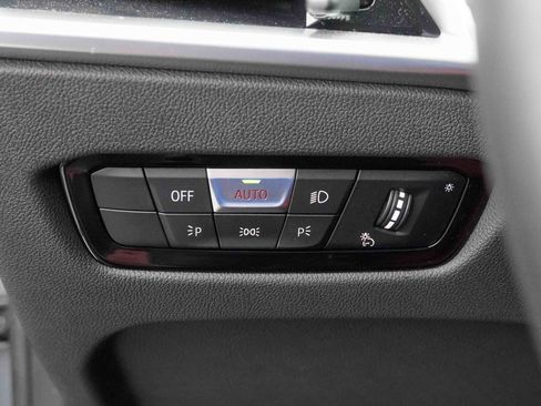 Certified 2025 BMW 330i xDrive Sedan image 16