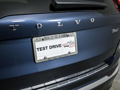 New 2026 Volvo XC90 B6 Plus w/ Protection Package Premier image 38