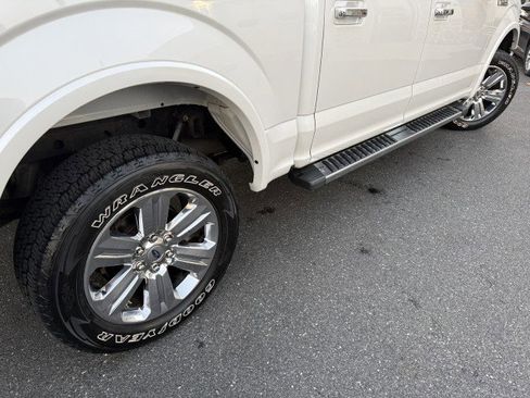 Used 2018 Ford F150 Lariat image 26