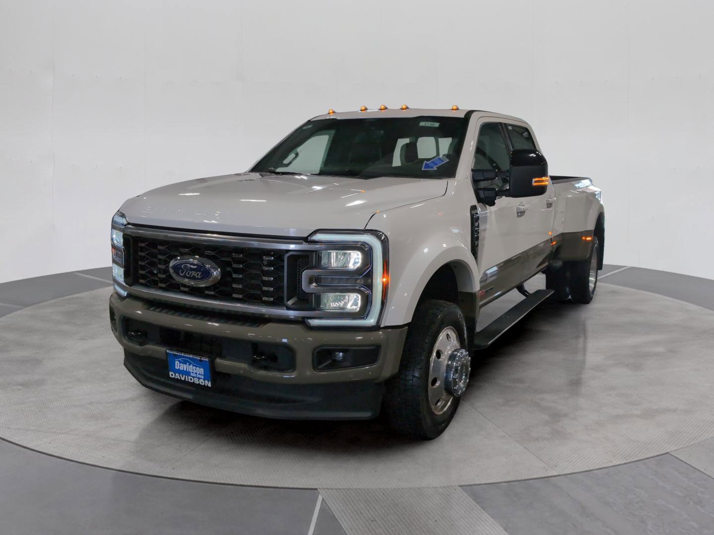 Used 2026 Ford F450 King Ranch w/ FX4 Off-Road Package AWD/4WD image 1