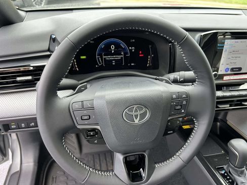 New 2026 Toyota Camry SE w/ Convenience Package FWD image 18