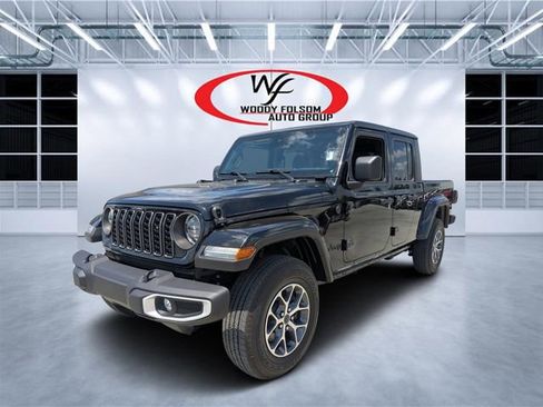 Used 2024 Jeep Gladiator Sport AWD/4WD image 7