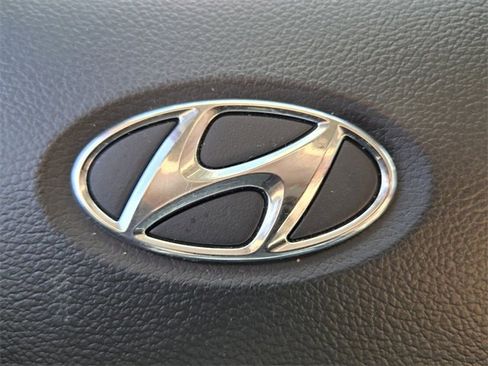Certified 2023 Hyundai Venue Limited image 29