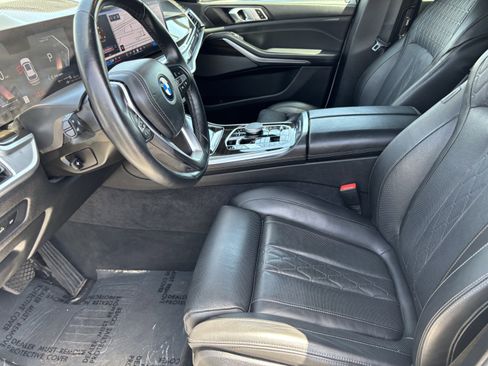 Used 2025 BMW X5 xDrive50e AWD/4WD image 17