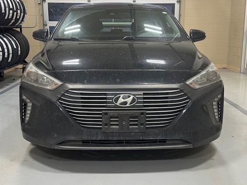 Used 2018 Hyundai Ioniq SEL w/ SEL Tech Package 02 image 3