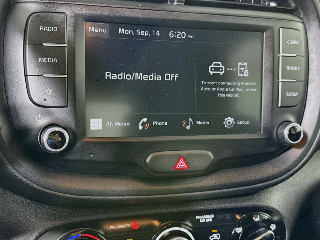 Used 2024 Kia Soul LX w/ LX Technology Package FWD image 7