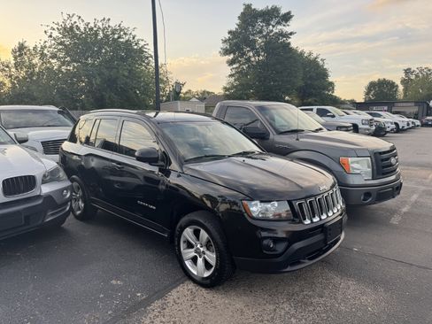 Used 2015 Jeep Compass Sport w/ Power Value Group image 31