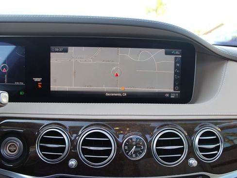 Used 2019 Mercedes-Benz S 450 Sedan image 34