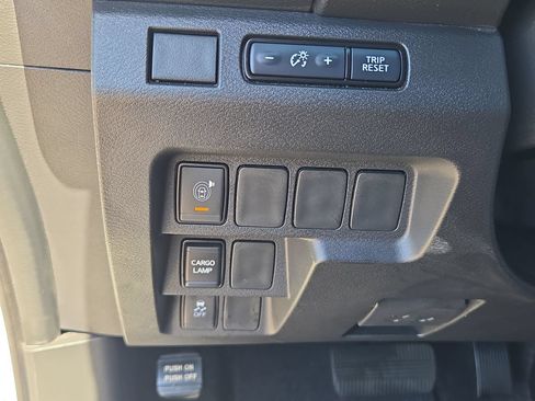 Certified 2025 Nissan Frontier SV RWD image 25
