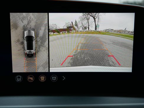 New 2026 Cadillac Lyriq Premium Luxury image 28