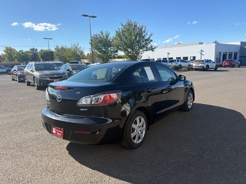 Used 2013 MAZDA MAZDA3 i Sport FWD image 3