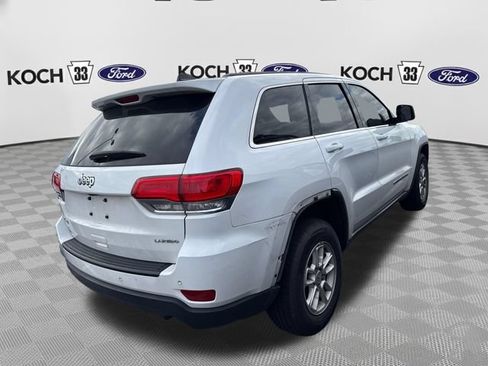 Used 2018 Jeep Grand Cherokee Laredo AWD/4WD image 7