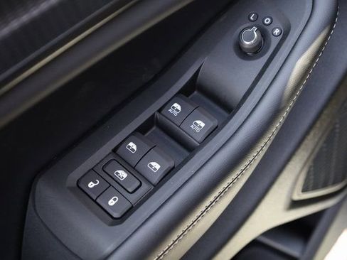 New 2025 Jeep Grand Cherokee Laredo image 12