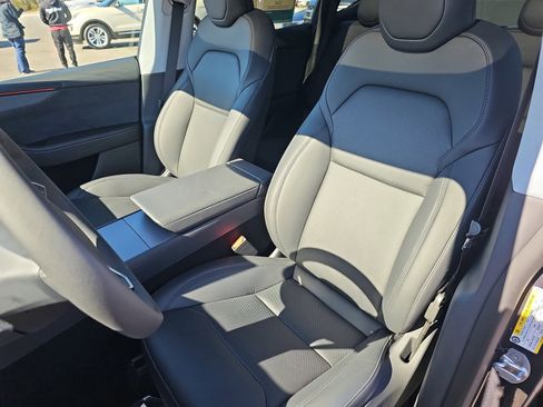 Used 2026 Tesla Model Y 2WD image 16