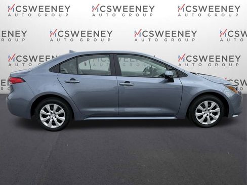 Used 2025 Toyota Corolla LE image 6