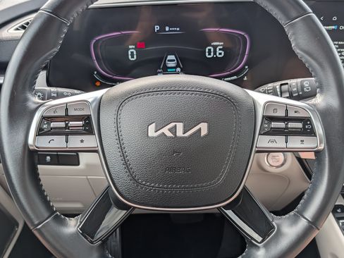 Certified 2023 Kia Telluride S w/ S Sunroof Package AWD/4WD image 25