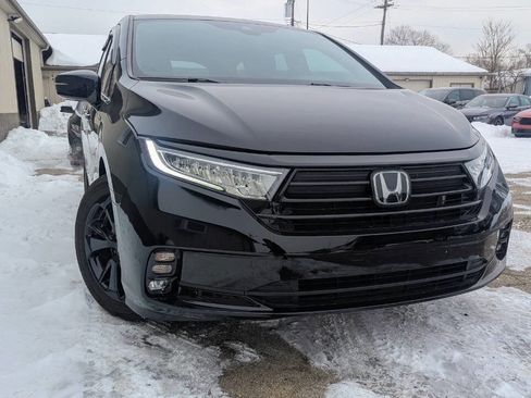 Used 2023 Honda Odyssey Sport image 3