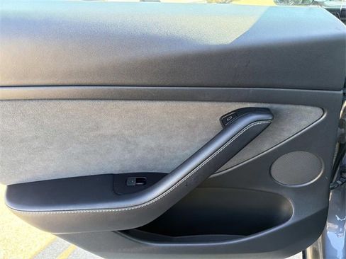 Used 2022 Tesla Model 3 Long Range image 10