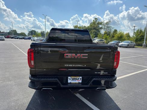 Used 2021 GMC Sierra 1500 Denali w/ Denali Carbonpro Edition AWD/4WD image 5