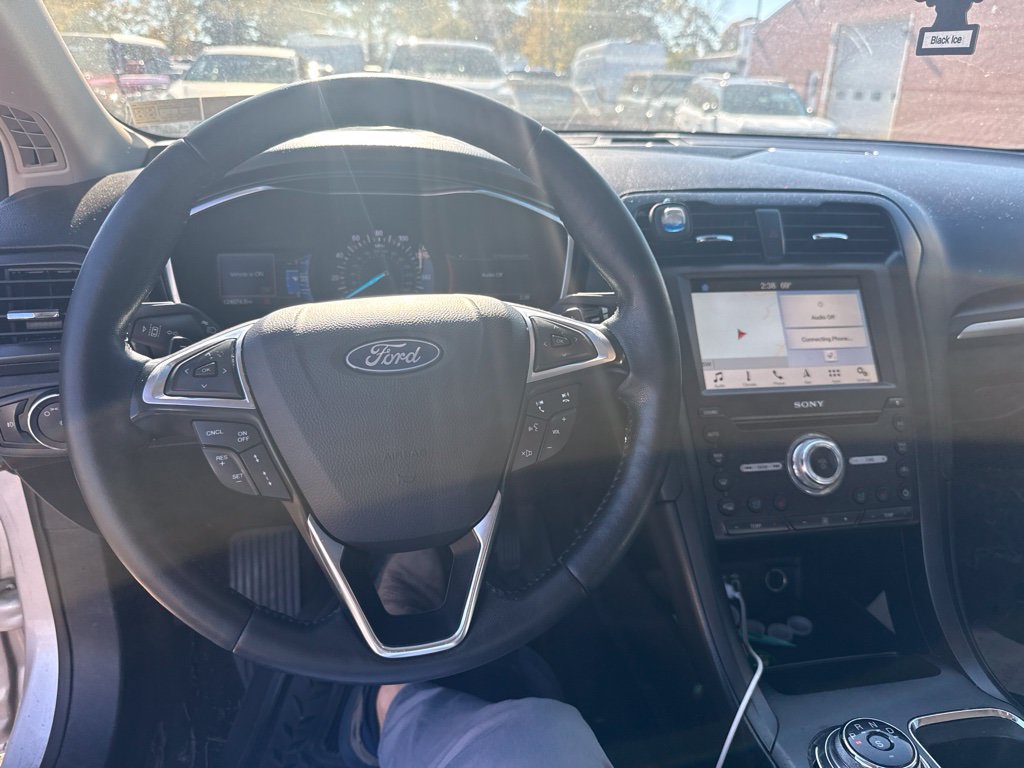 Used 2019 Ford Fusion Titanium AWD/4WD image 6