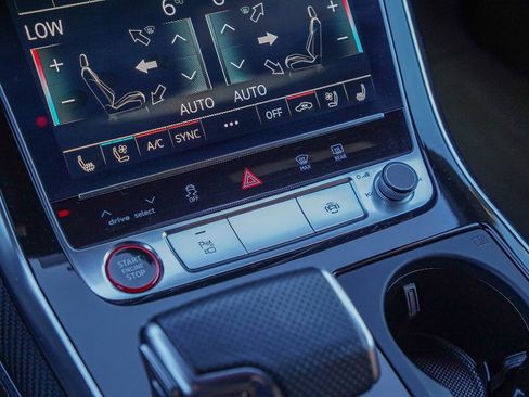 Certified 2023 Audi RS Q8 w/ Black Optic Package image 19