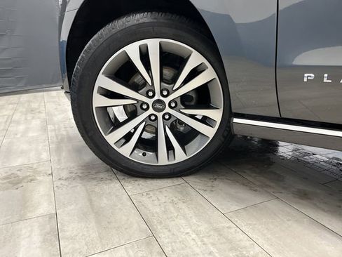 Used 2021 Ford Expedition Platinum image 41