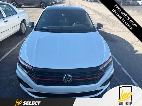 Used 2019 Volkswagen Jetta GLI FWD image 2