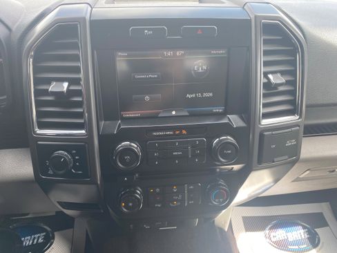 Used 2015 Ford F150 XLT w/ Equipment Group 302A Luxury AWD/4WD image 13