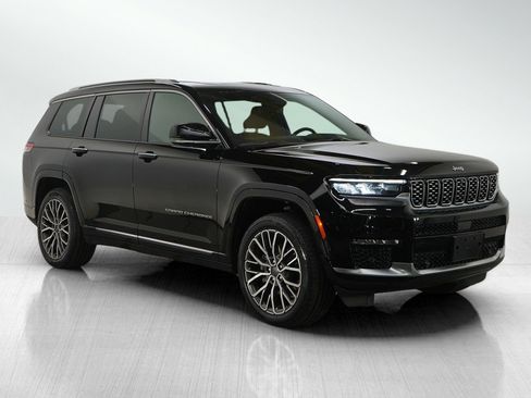 Used 2022 Jeep Grand Cherokee L Summit w/ Advanced Protech Group IV image 7