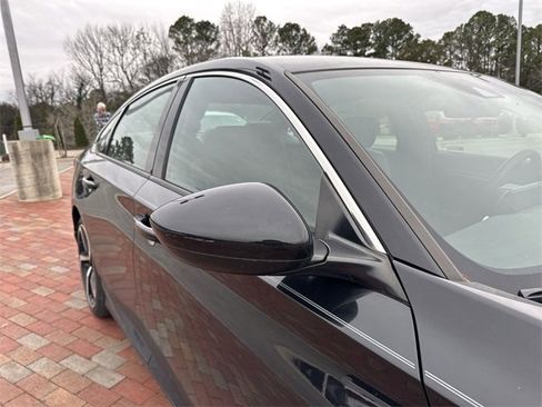 Used 2022 Honda Accord Sport image 18
