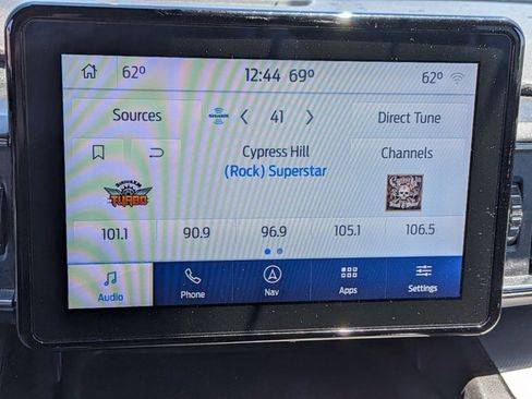 Used 2020 Ford Explorer XLT w/ Equipment Group 202A AWD/4WD image 14