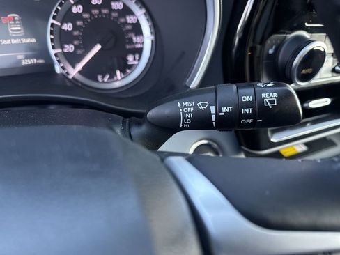 Used 2023 Toyota Highlander XLE image 21